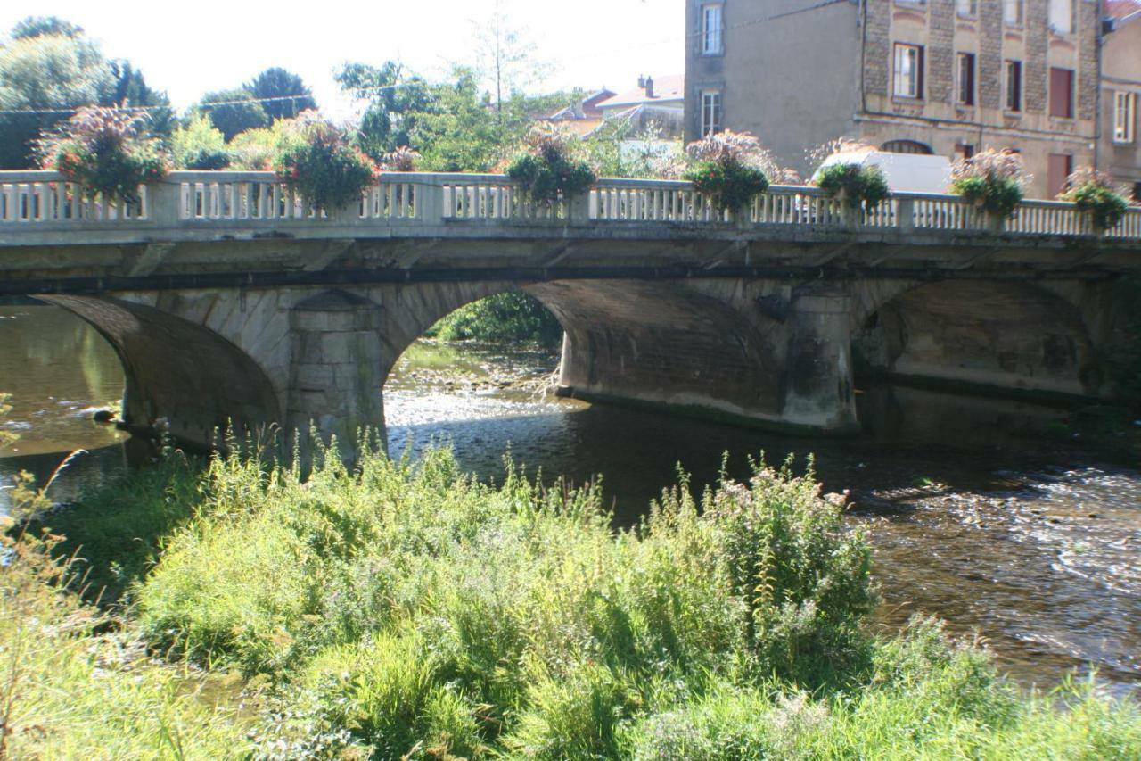 Les Ponts De L'Ornain Apartman Bar-le-Duc Kültér fotó